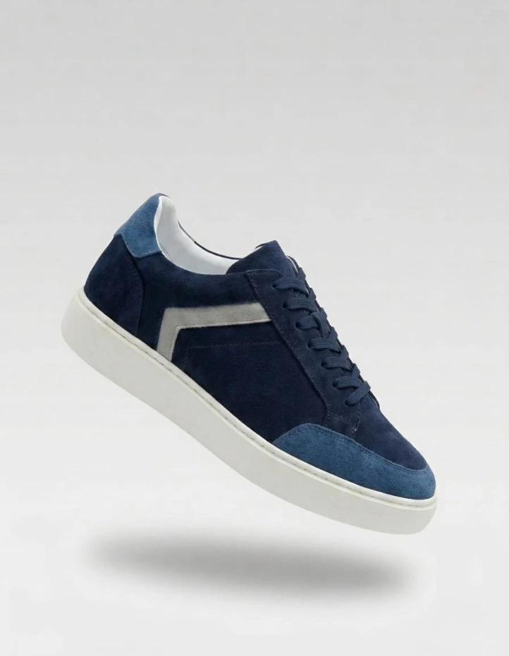 Genuine Leather Sports Shoes (1 Box 8 Pairs)